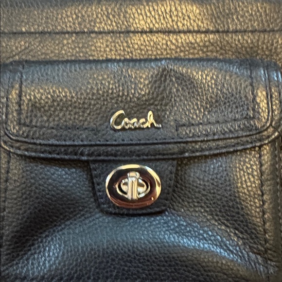 Leather Coach crossbody small bag - Picture 2 of 6